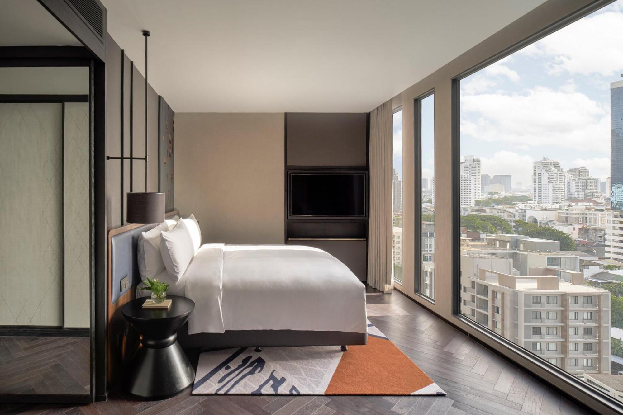 Hotel Intercontinental Sukhumvit By Ihg 5*