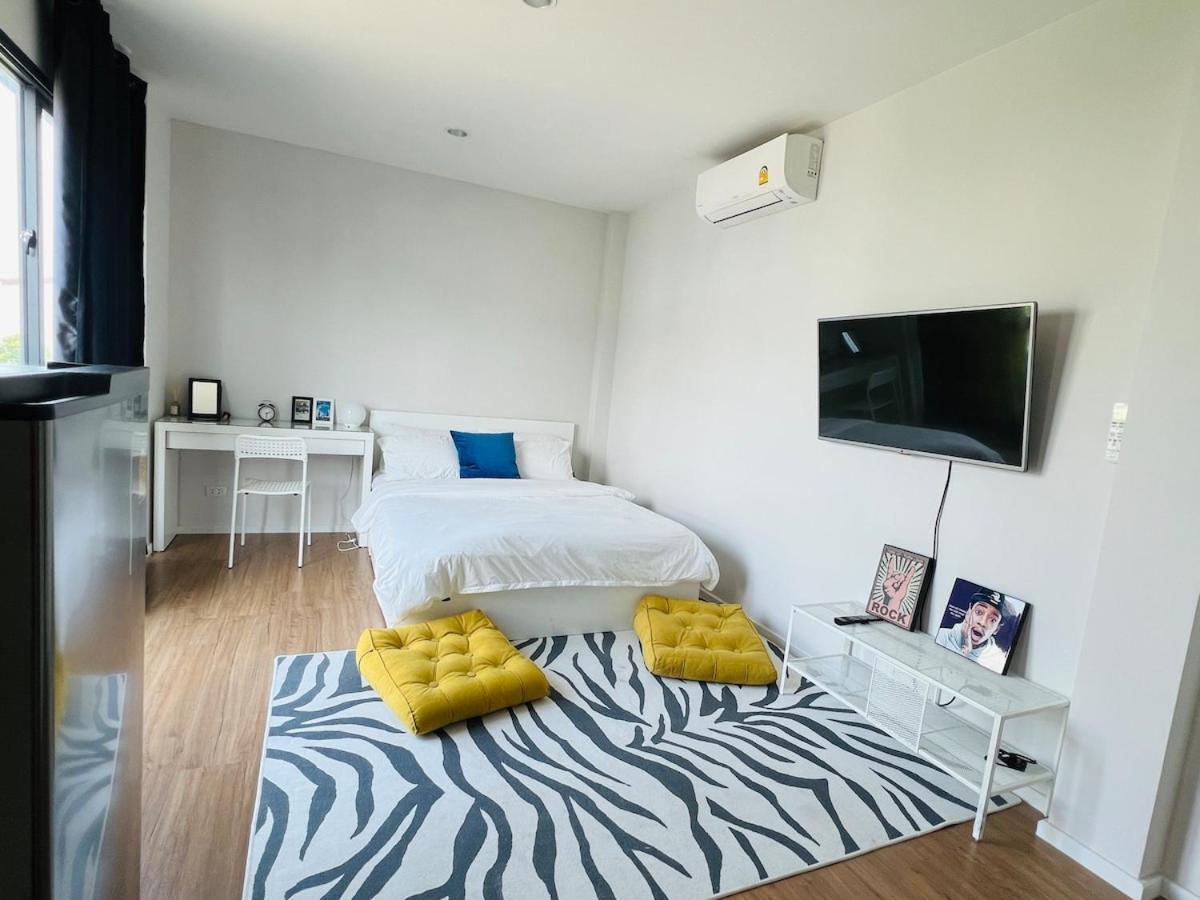 Nhà nghỉ Stylish2bd Pool&gym Near Airport *