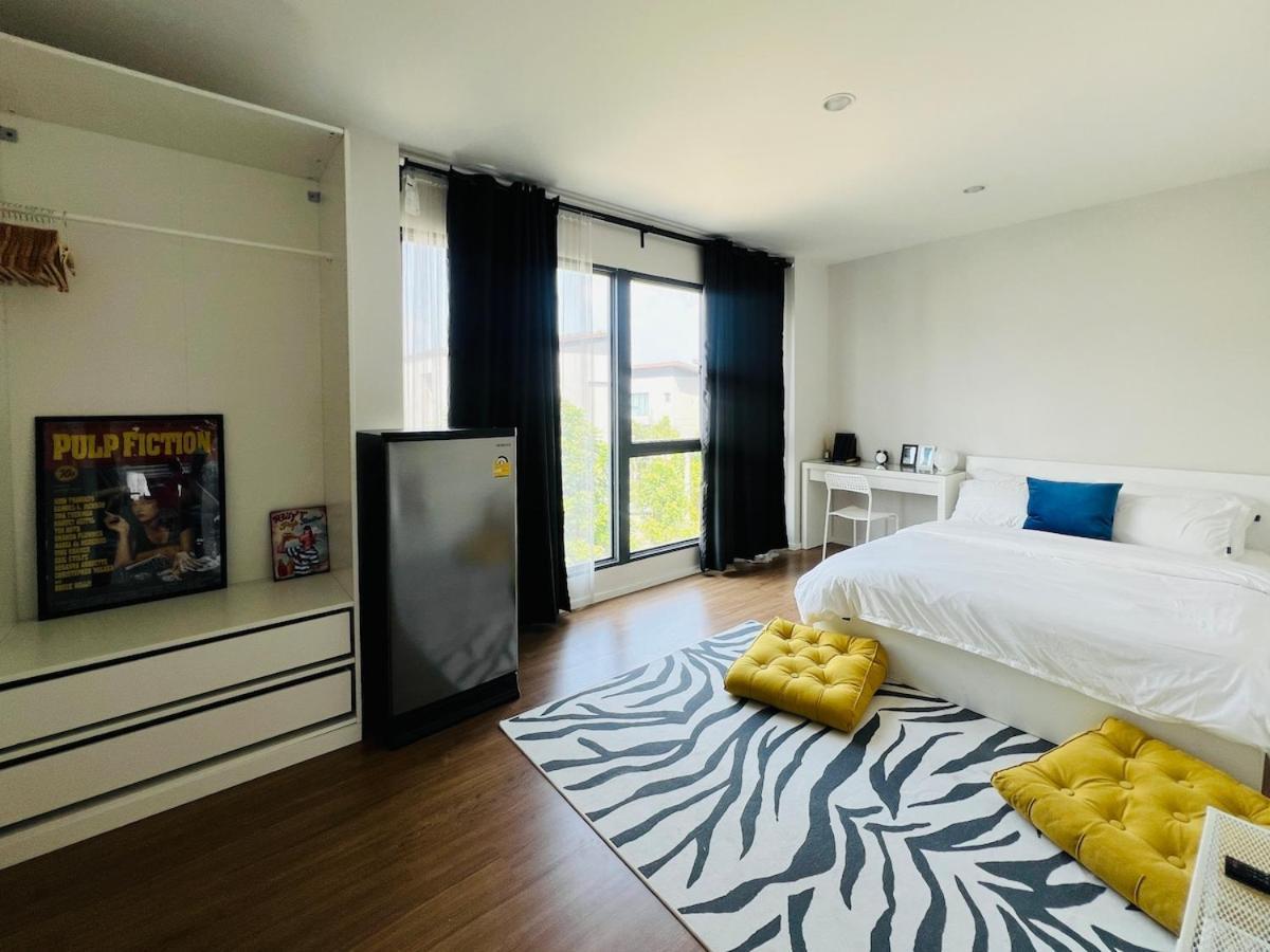 Stylish2bd Pool&gym Near Airport Nhà nghỉ