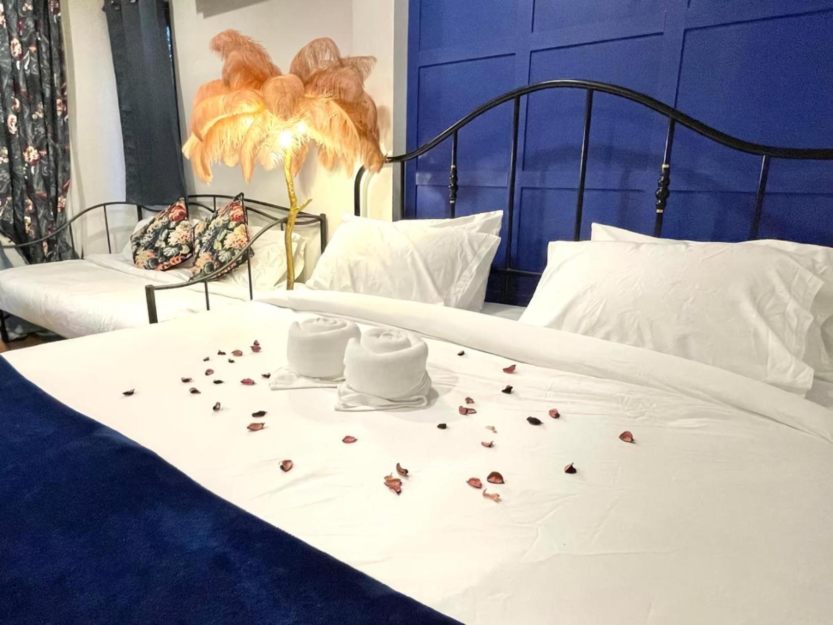 Nhà nghỉ Stylish2bd Pool&gym Near Airport