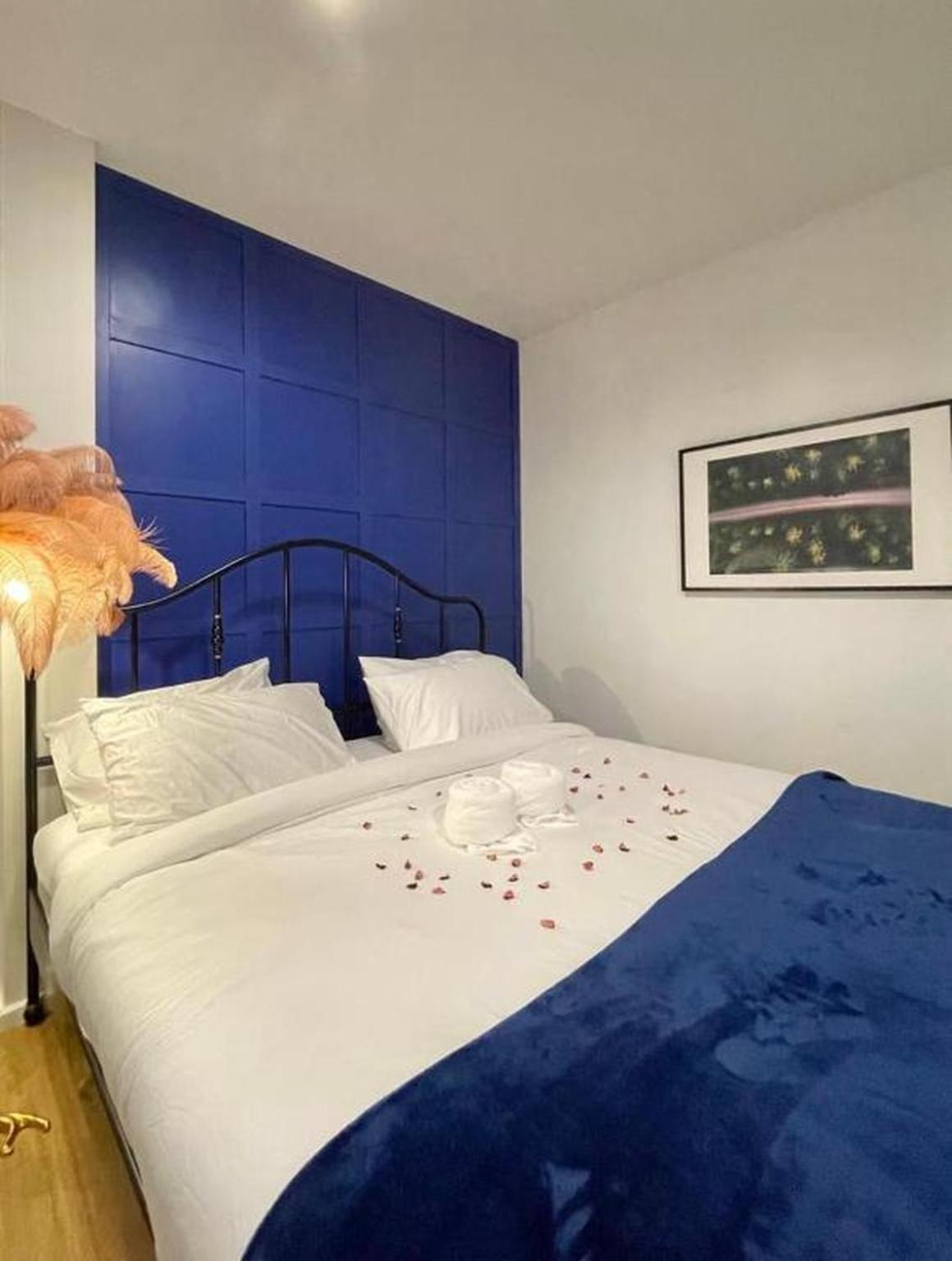 Stylish2bd Pool&gym Near Airport Nhà nghỉ