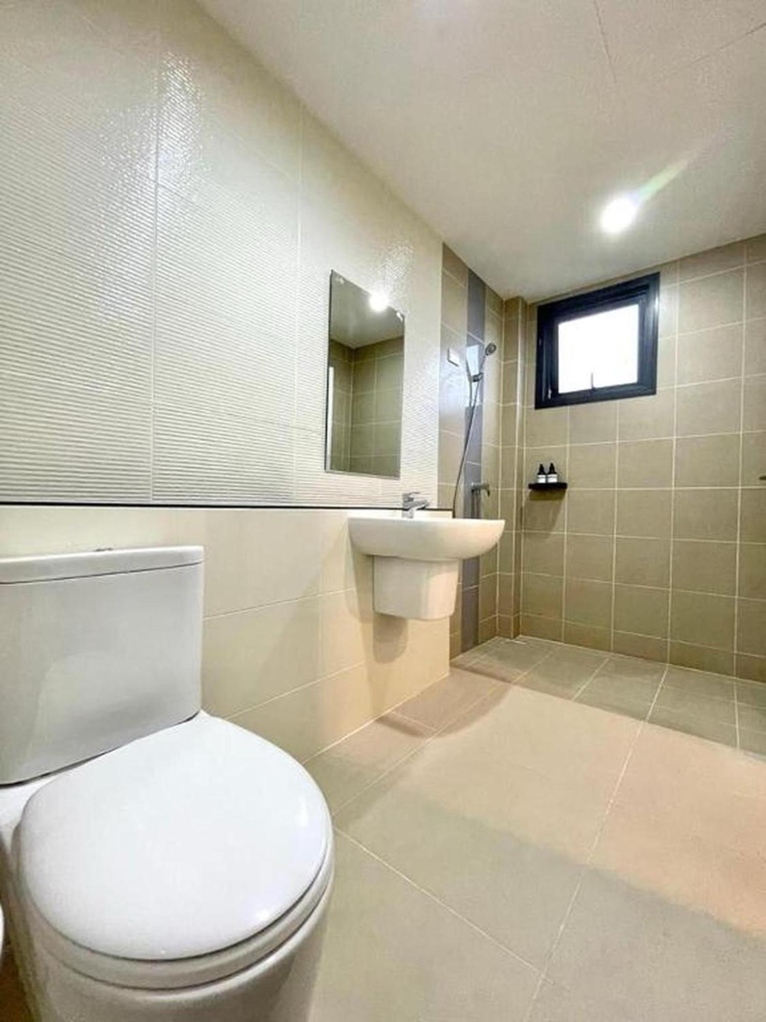 Nhà nghỉ Stylish2bd Pool&gym Near Airport Bangkok