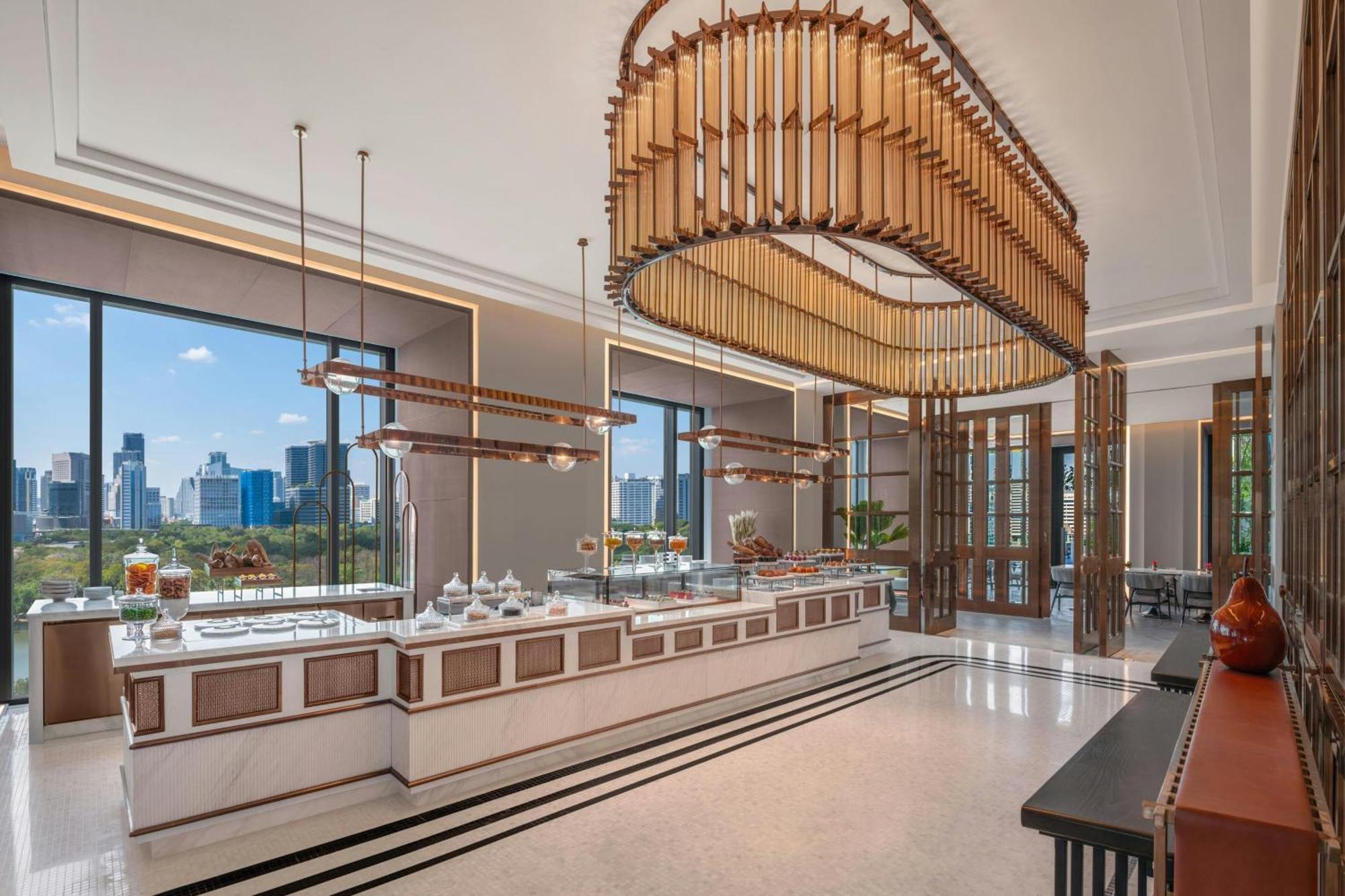 The Ritz-carlton, Hotel 5*