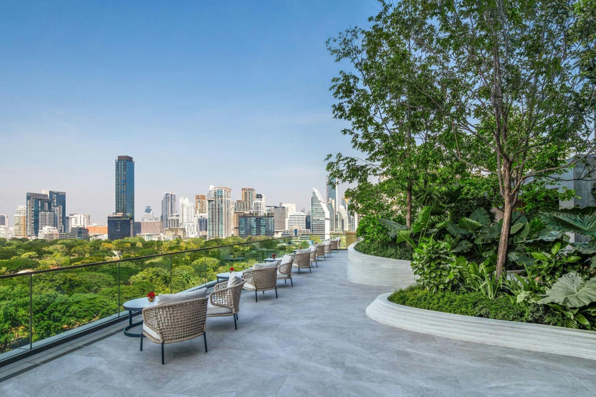 The Ritz-carlton,
