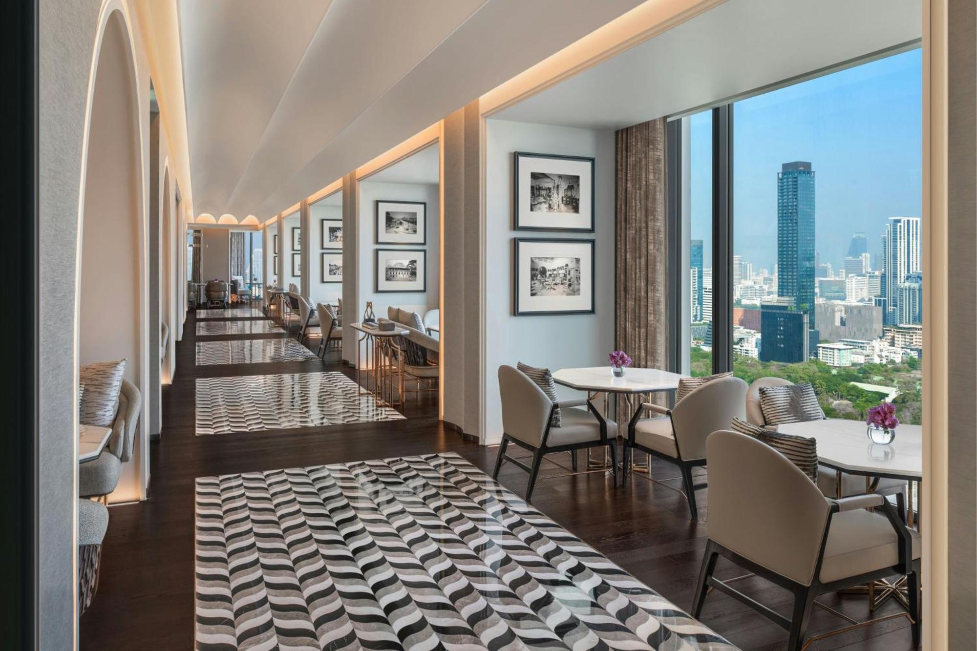 The Ritz-carlton,