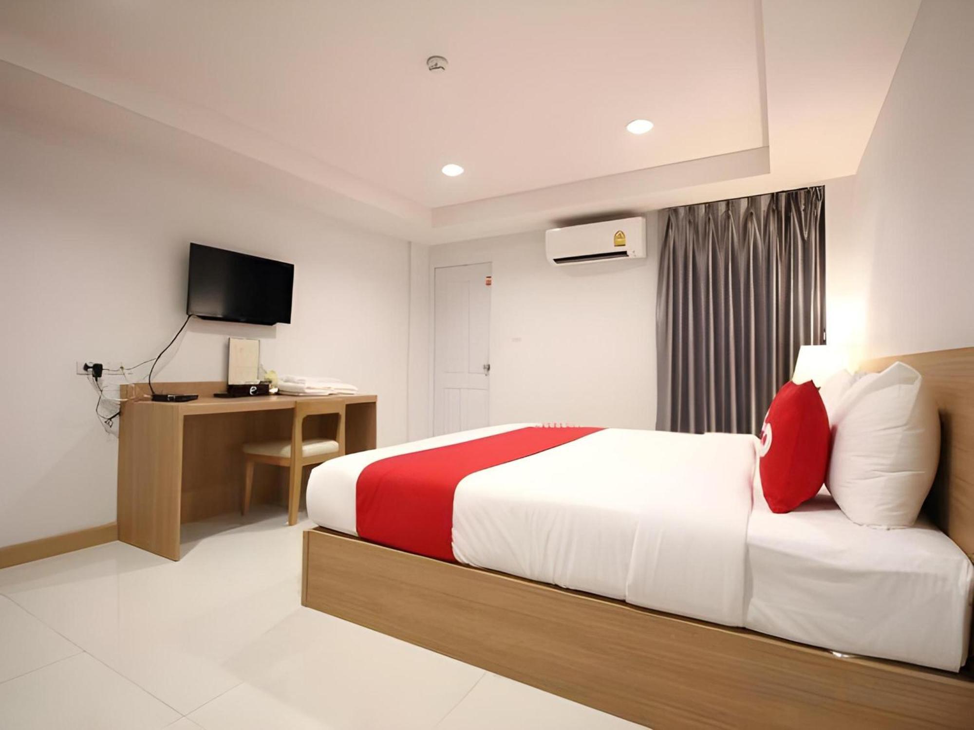 Super Oyo 483 Pannee Khaosan Hotel 3*