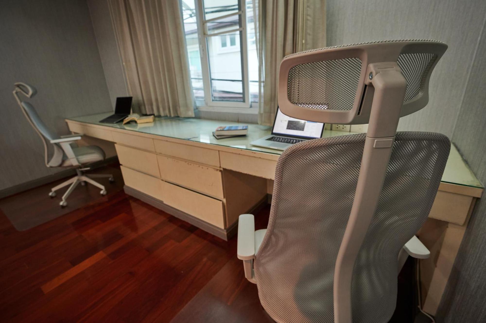 Low-rise House For Groups Near Bts & Emdistrict For Spacious Cozy Holiday home Bangkok