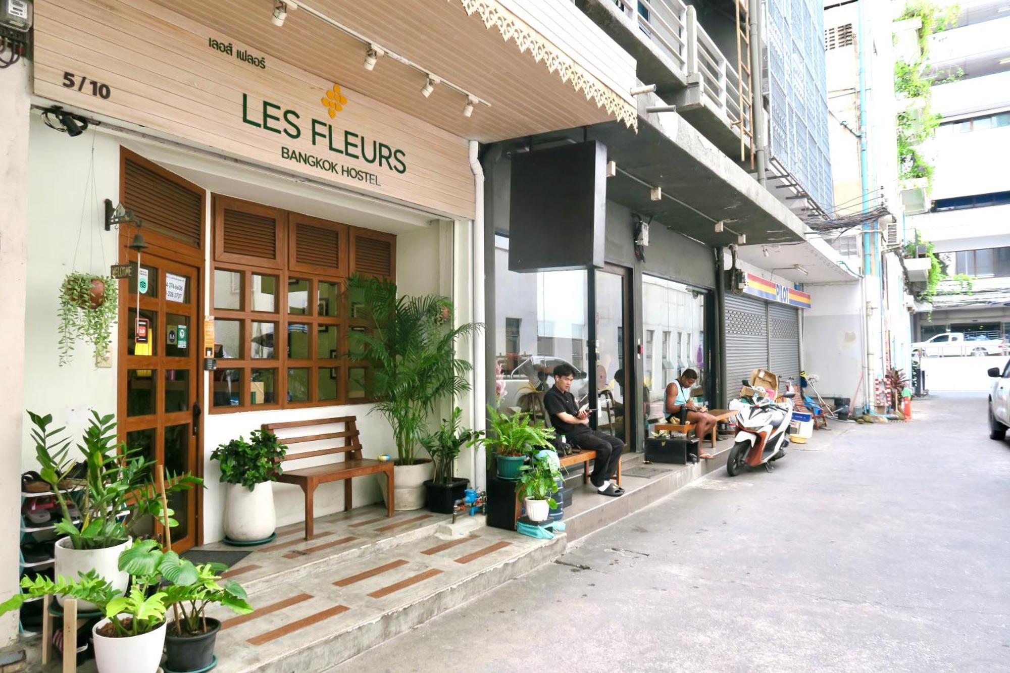 Les Fleurs Guest house 2*