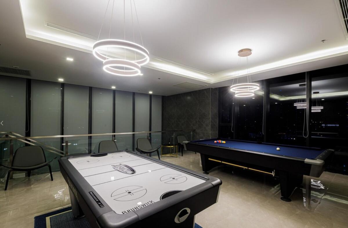 Luxury Amenities And View Apartment Bangkok