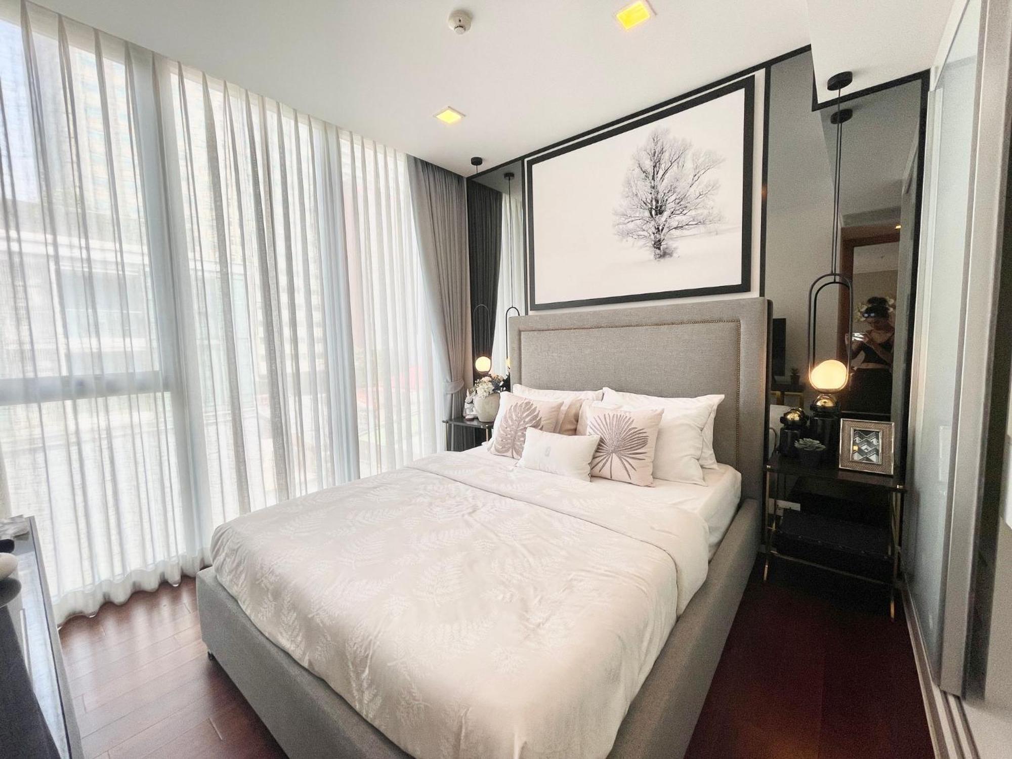 Luxury Modern Location Nana Asoke 65sqm 2 Bed 2 Bathroom Sleeps 4