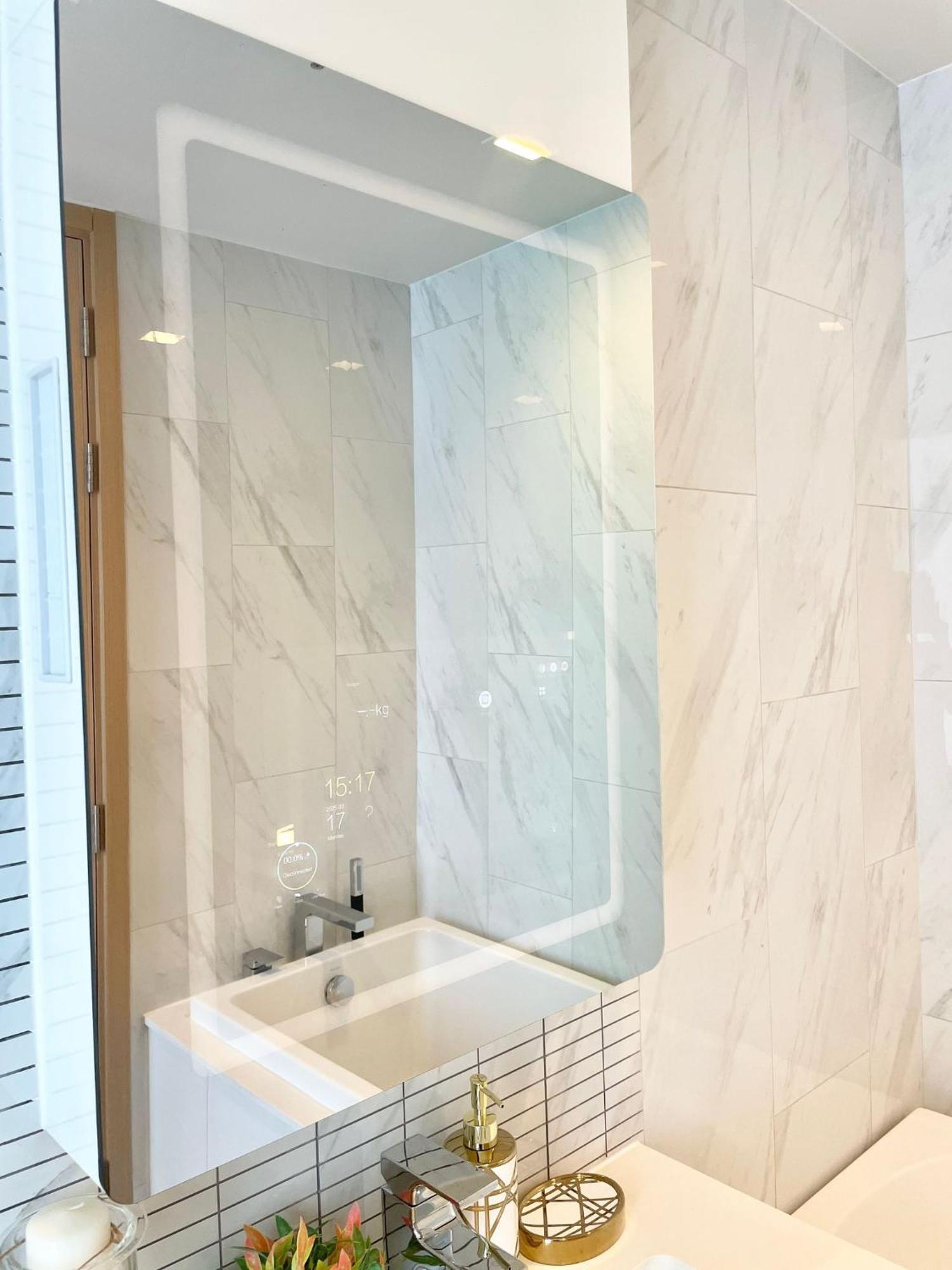 Luxury Modern Location Nana Asoke 65sqm 2 Bed 2 Bathroom Sleeps 4 Bangkok
