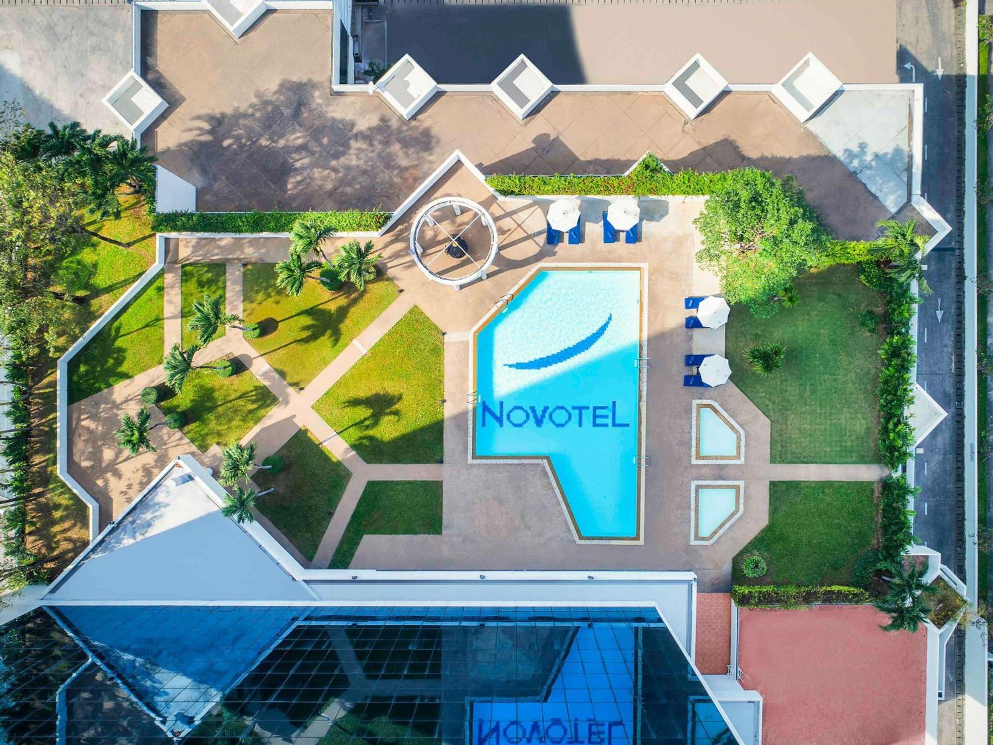 Khách sạn Novotel Bangna
