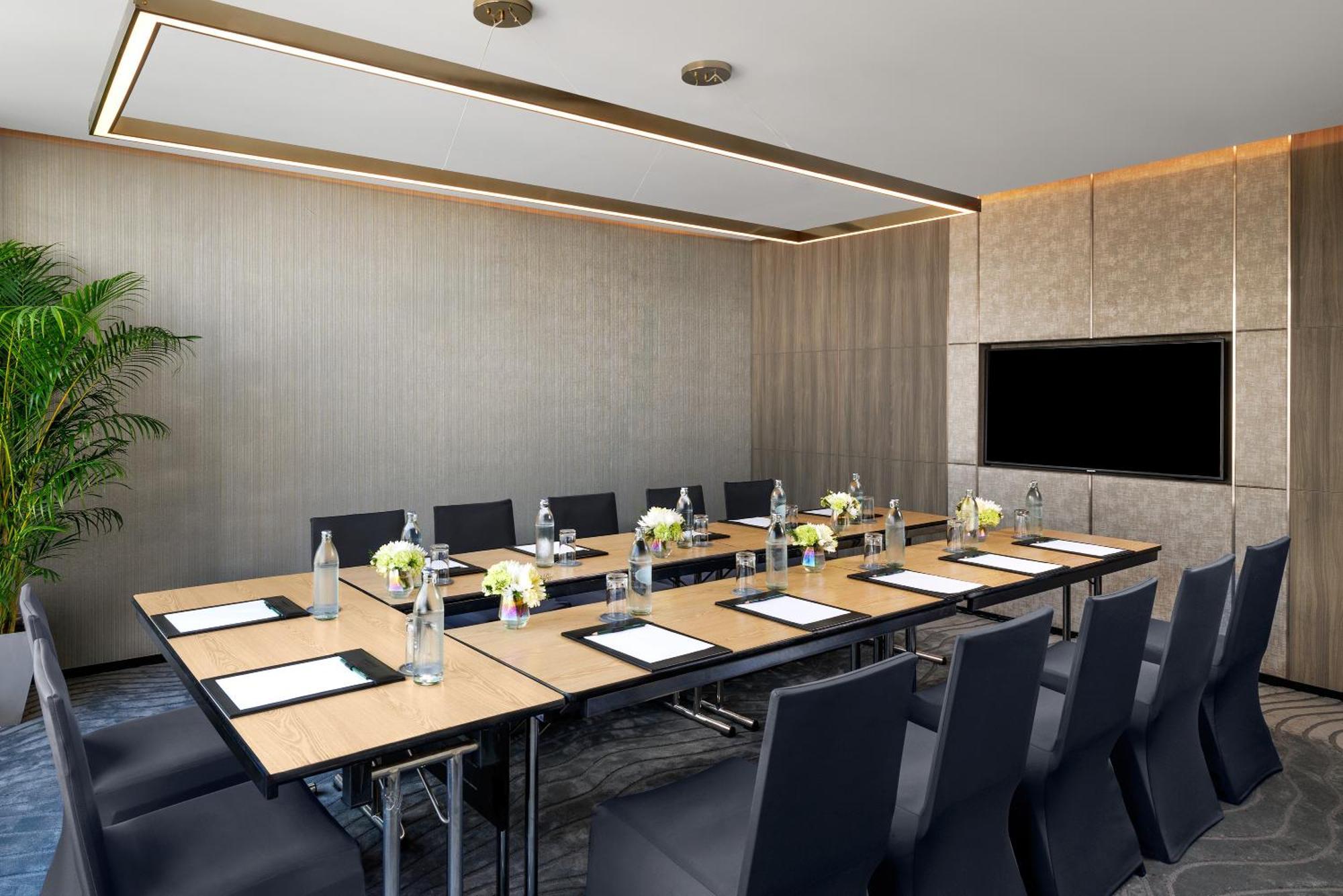 Somerset Rama 9 - Sha Certified Hotel 5*