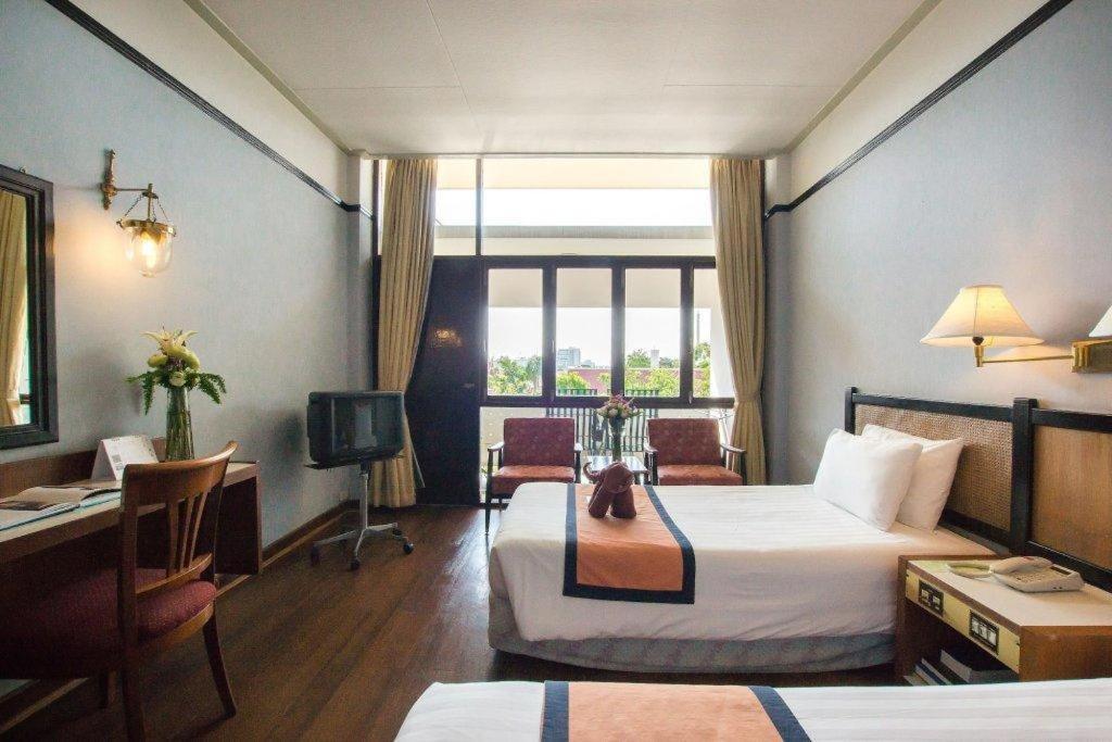 Khách sạn De Moc Bangkok