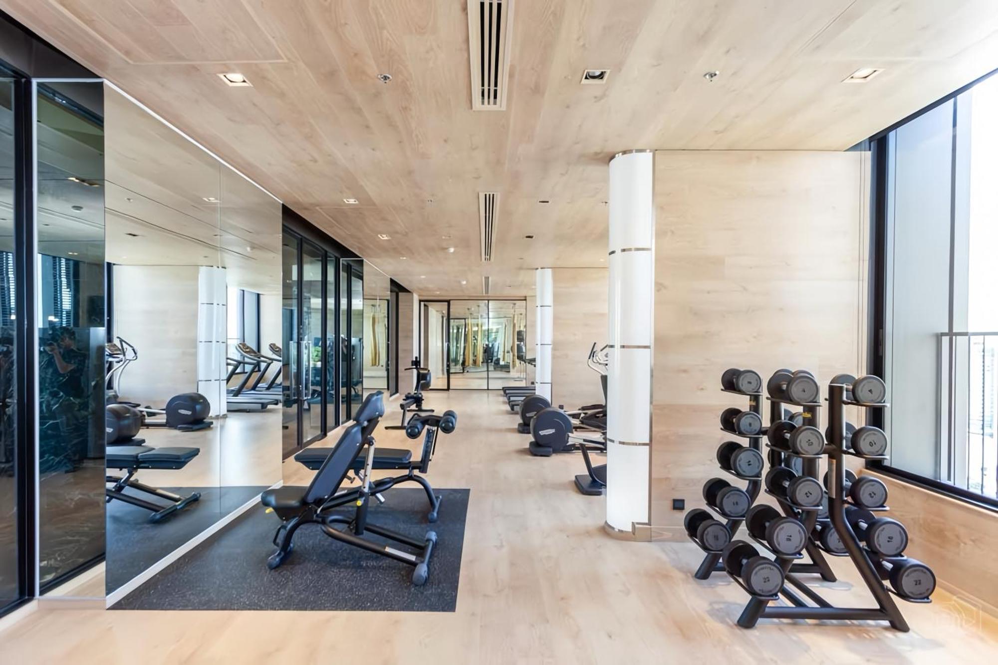 Phrom Phong 1br Luxe With Pool Gym Park Center *