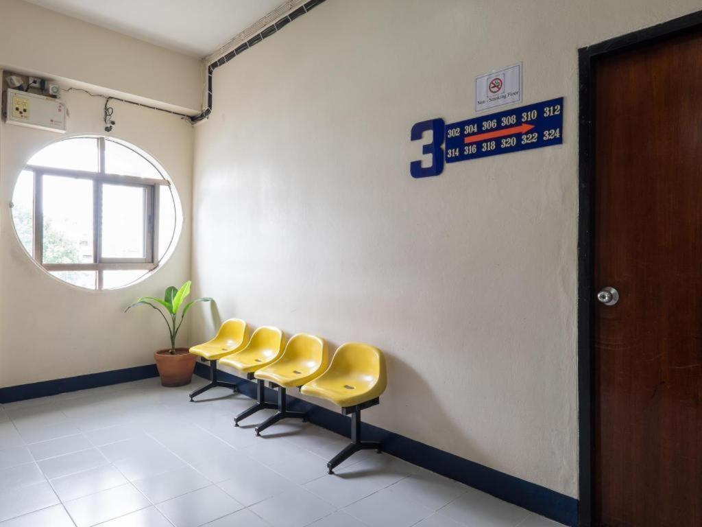 Khách sạn Muangphol Mansion 3*
