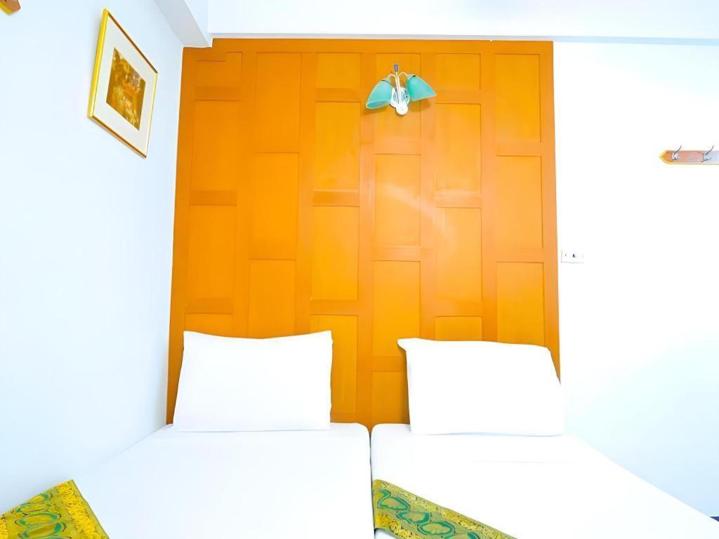 Hostal New Siam *
