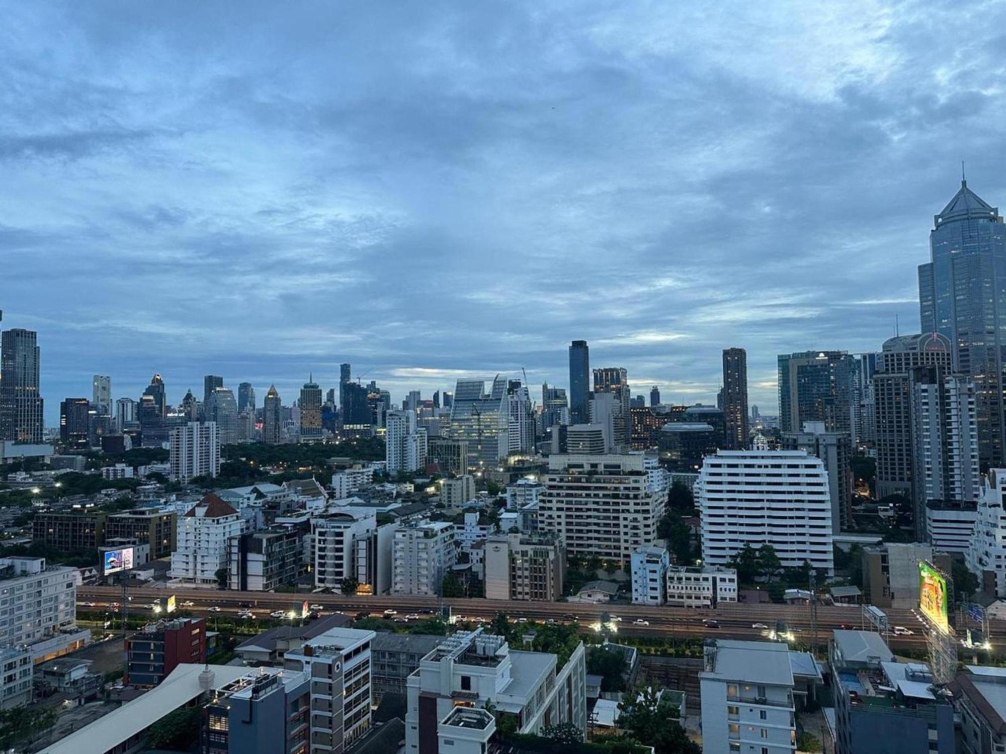 Apartment Spacious 1,2 & 3 Bedroom Serviced Omni - Nana Bts *