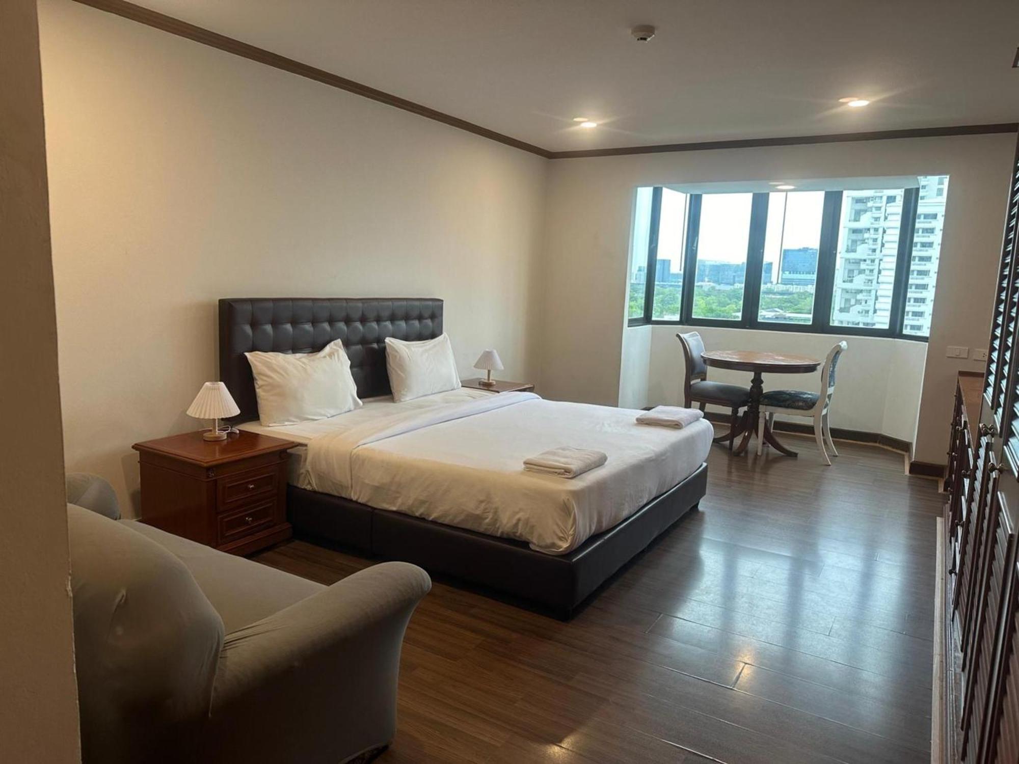 Apartment Spacious 1,2 & 3 Bedroom Serviced Omni - Nana Bts