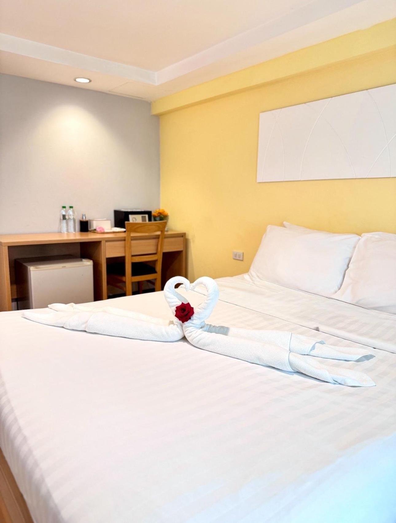 Hotel Nantra De Comfort 3*