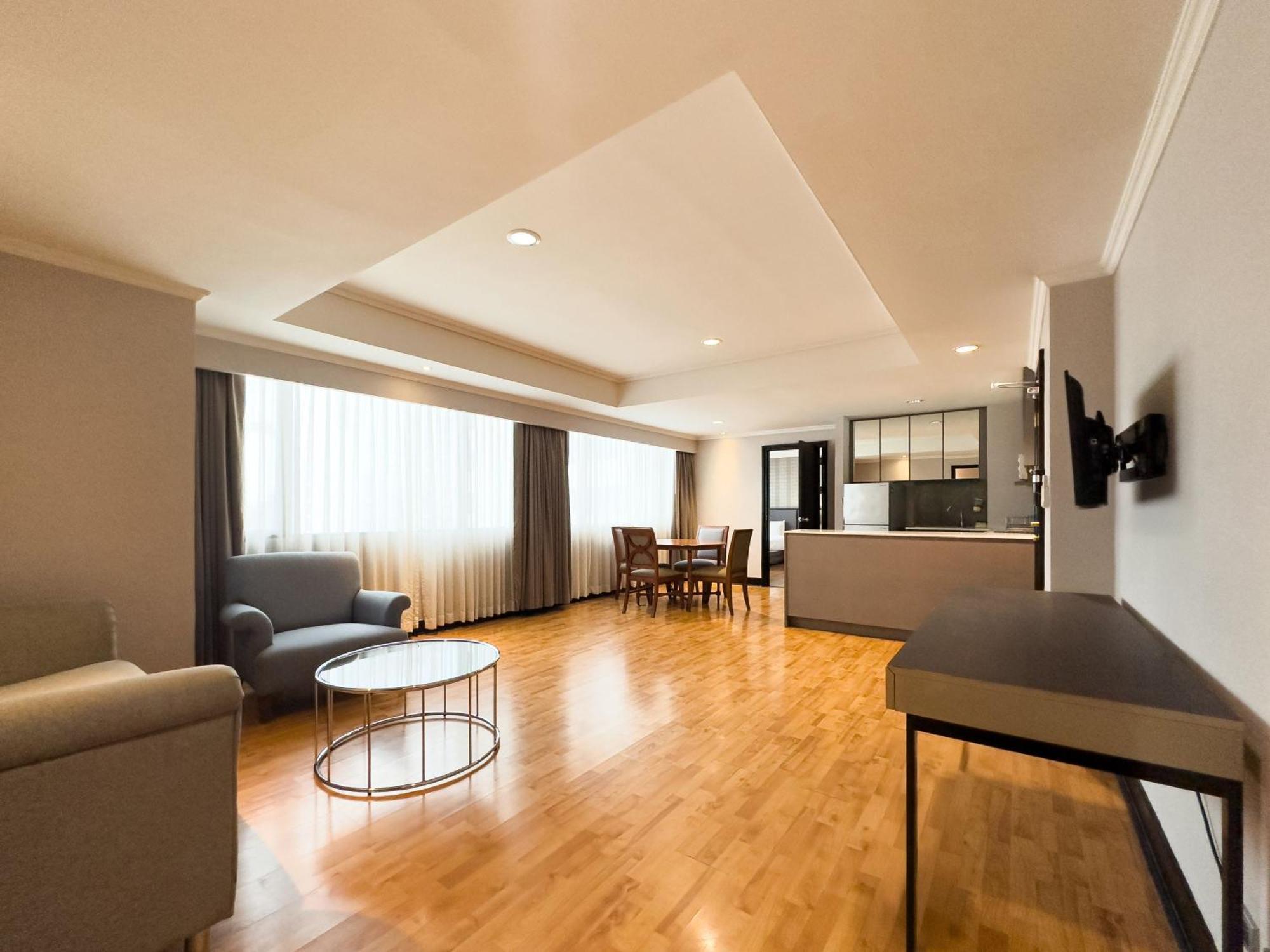 Hotel Rembrandt Residences 4*