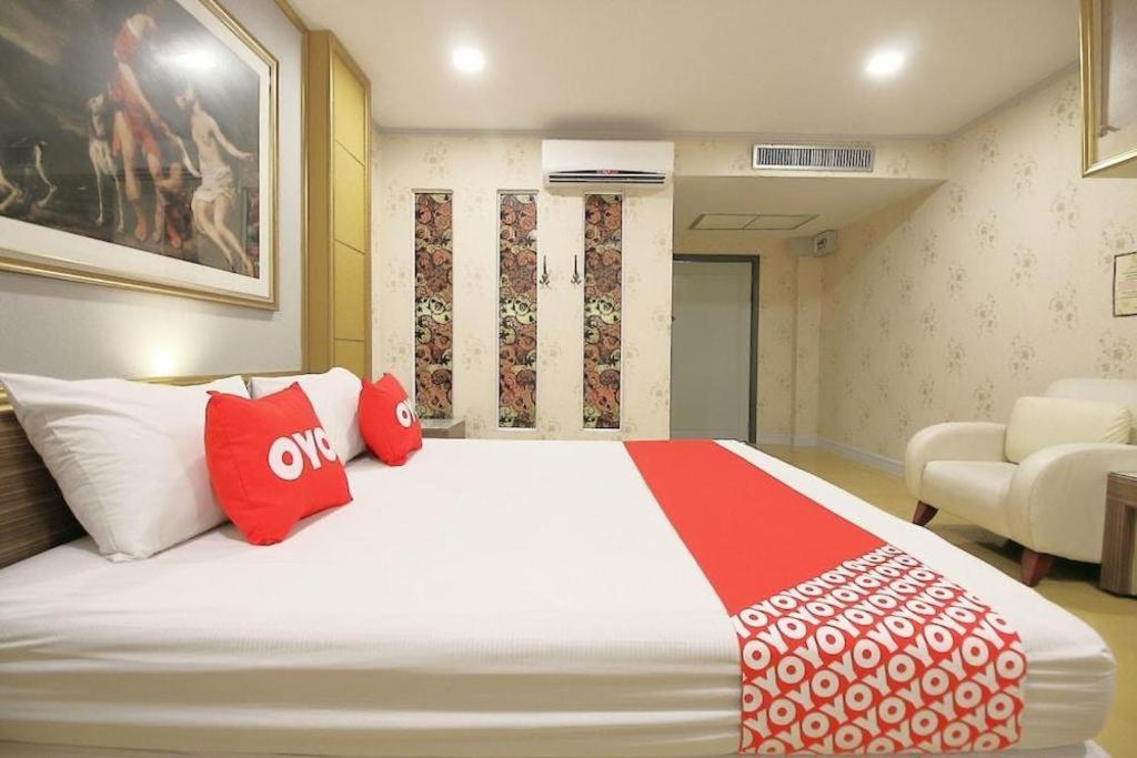 Oyo 1002 Pinklao Hotell