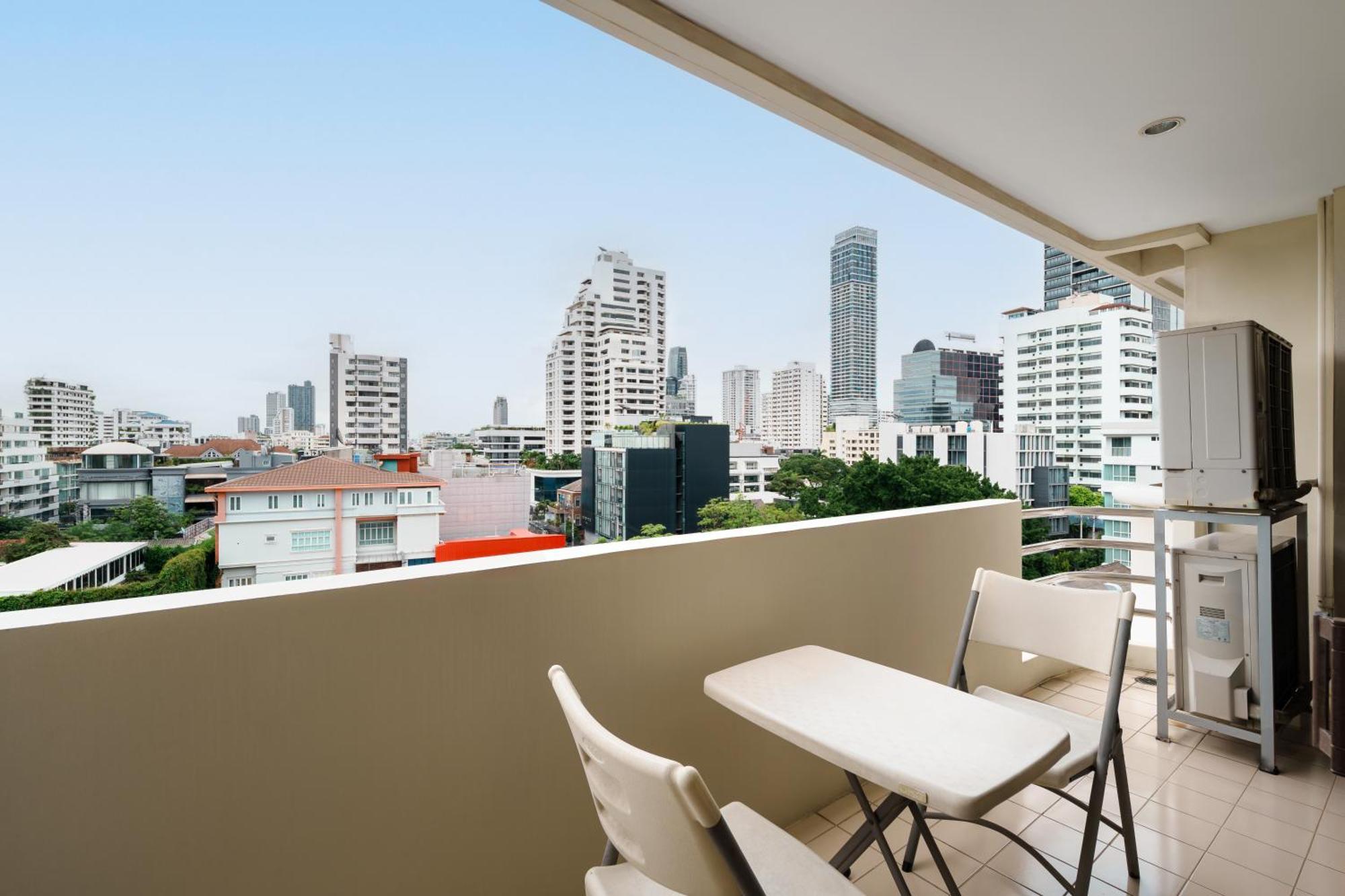 Mystic Haven King Bed With Balcony & Views Leilighet Bangkok