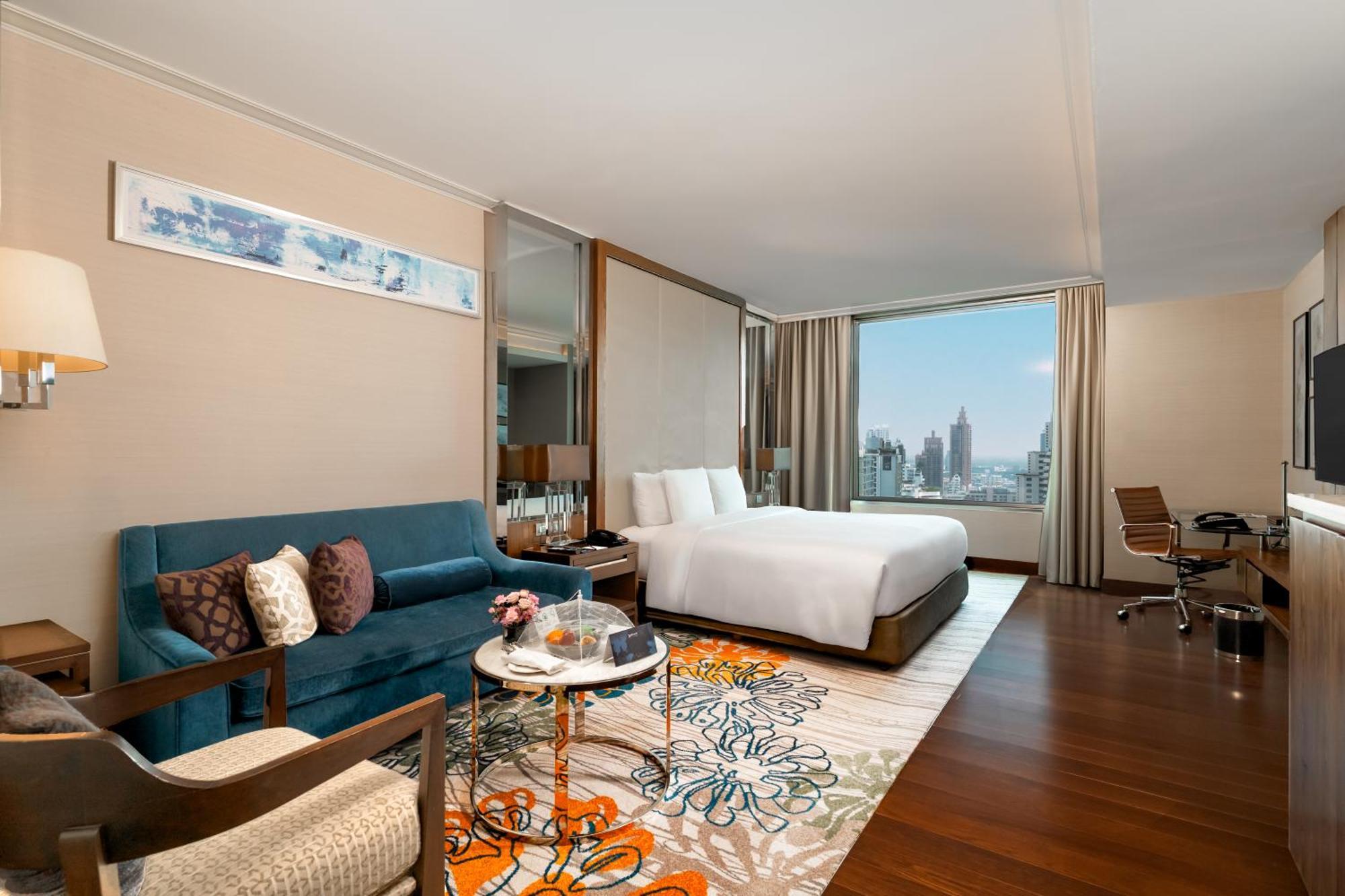 Radisson Blu Plaza Hotel 5*