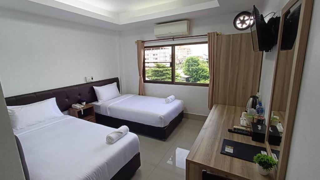 Rimnam Suk Sawat 70 Hotel Bangkok