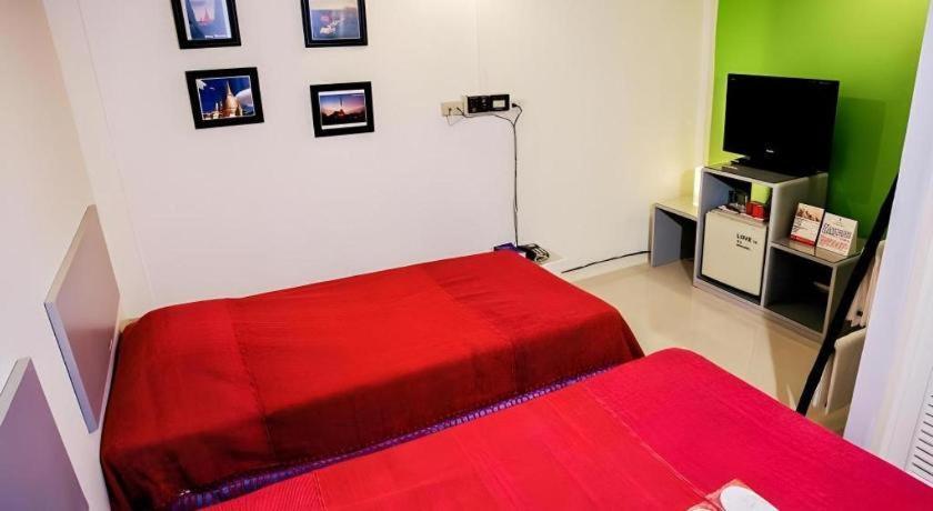 House Hotel
