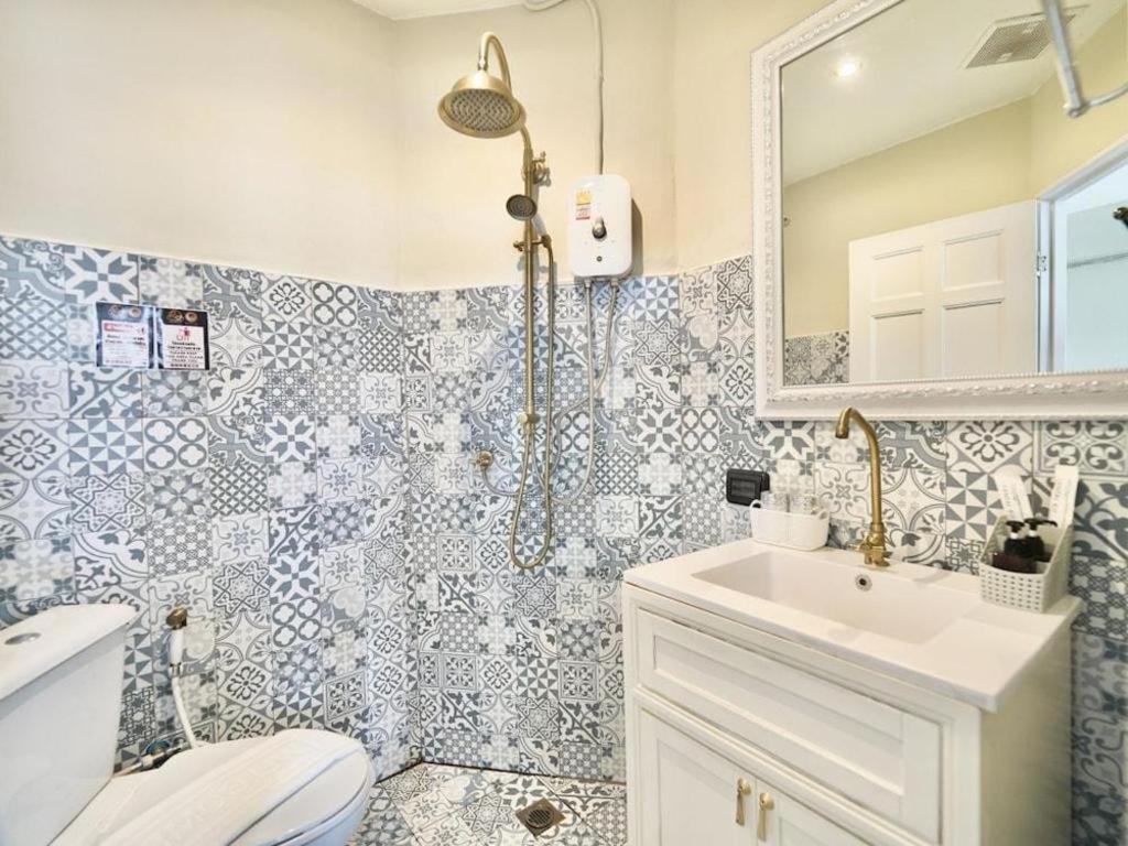 2499 Heritage Chinatown By Roomquest
