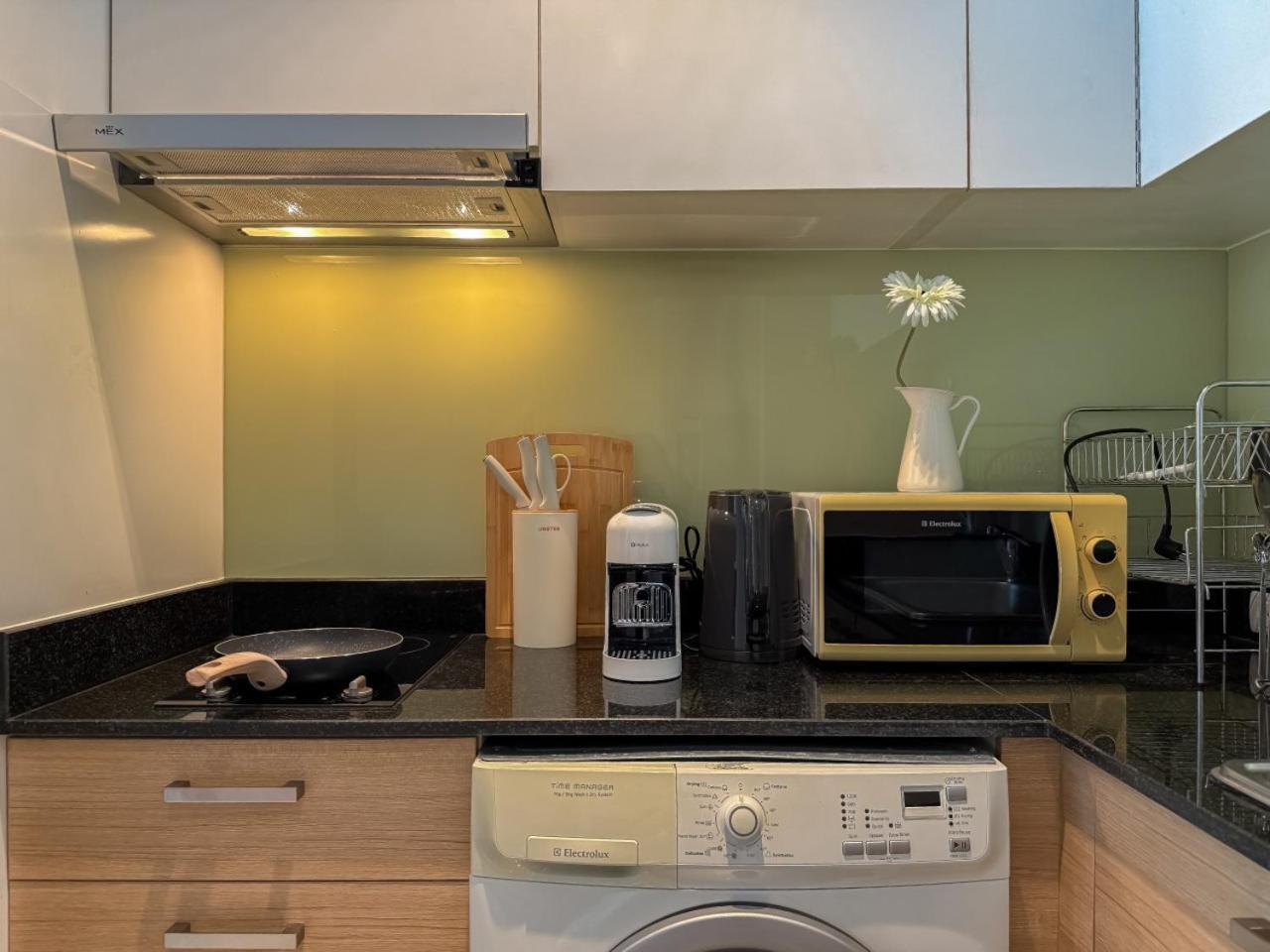 Luxurious High-rise - Ultra Fast Wifi - Mrt Petchaburi Apartamento Bangkok