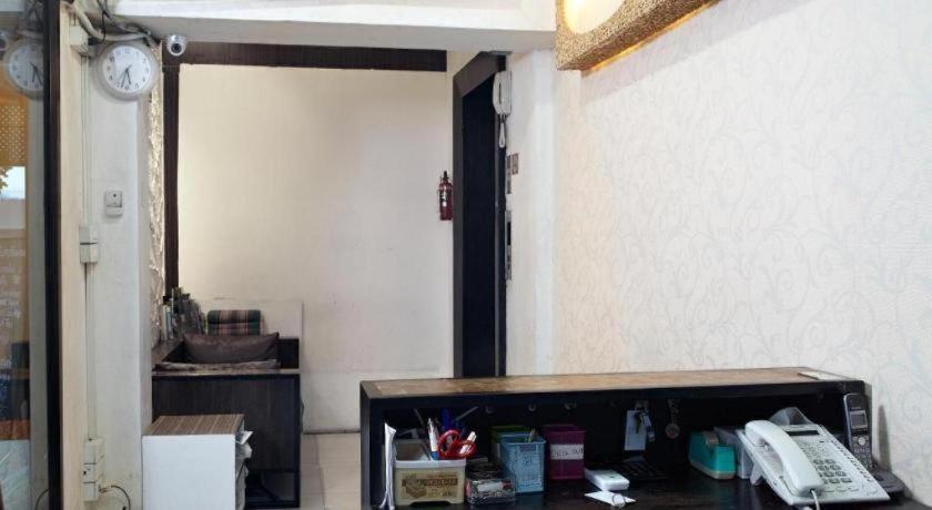 White House Asoke Sukhumvit 18 Hotel 3*