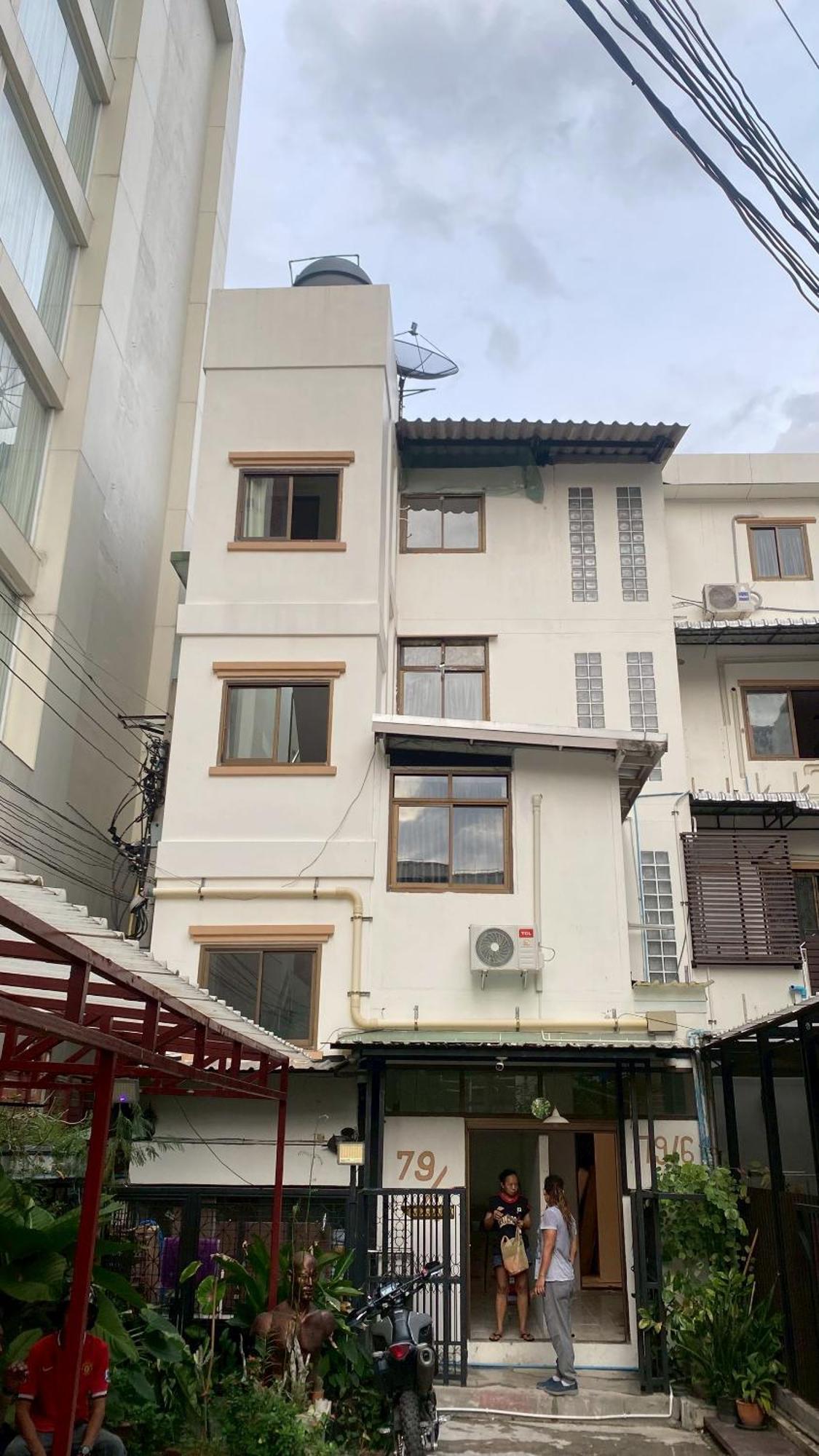 Mitr Sukhumvit 2 - Bts Nana Apartment *