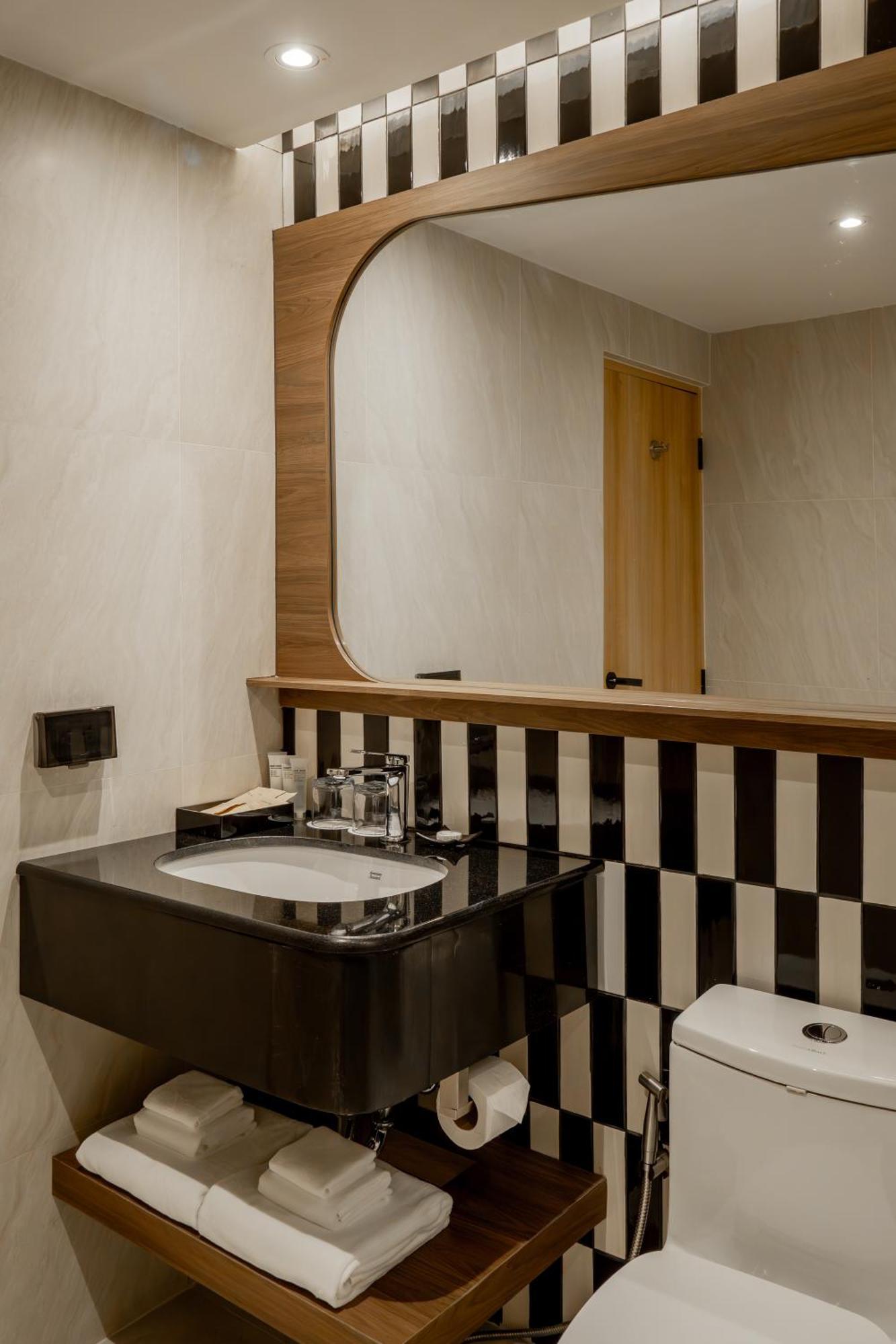 Away Sukhumvit 4*