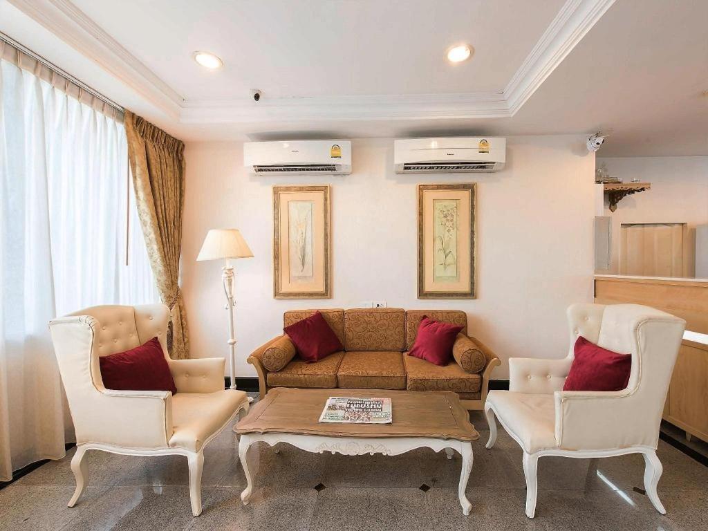 Romance Srinakarin Khách sạn Bangkok