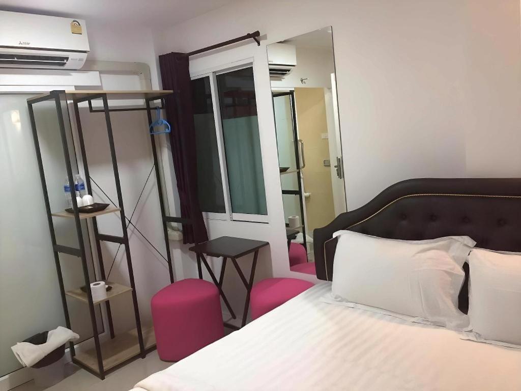 Ban Thungdang Housetel Hotel Bangkok