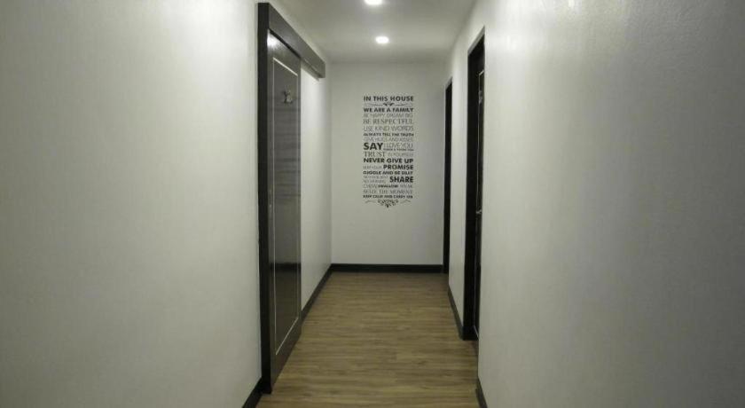 Hostel Hoppers Place Donmuang Bangkok