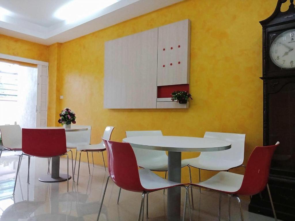 Your Place Hotel