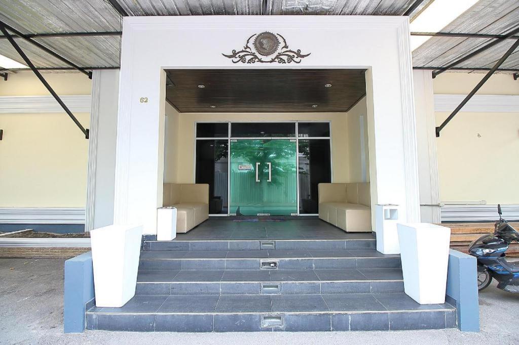 Hotell Oyo 1002 Pinklao Bangkok
