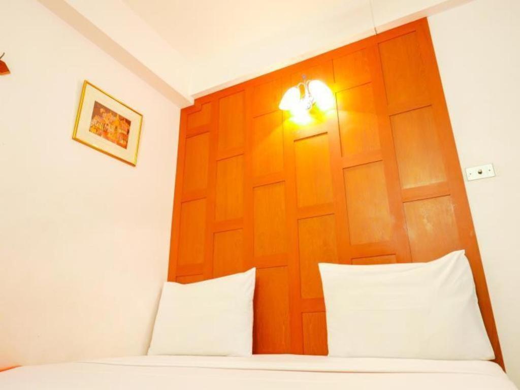 New Siam Hostal *