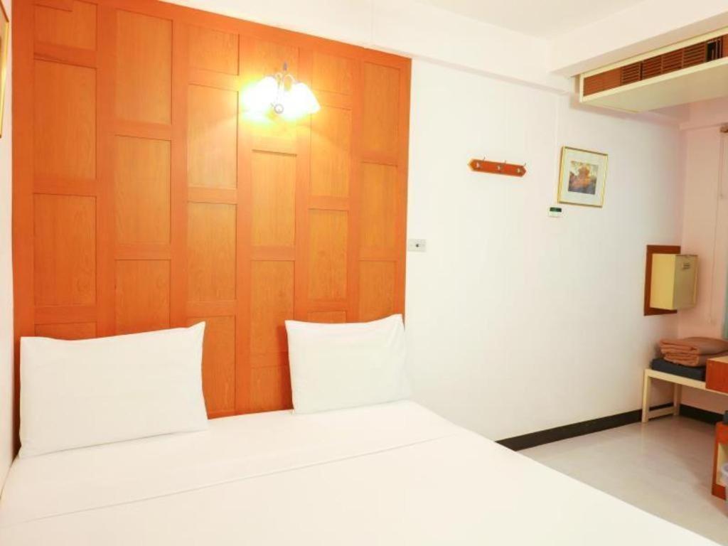Hostal New Siam *