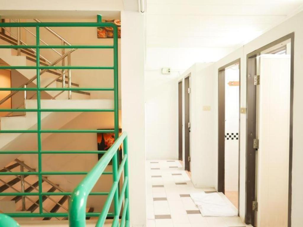 Hostal New Siam *