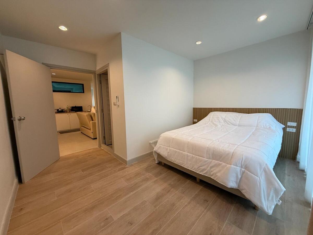 Apartment 2 Bed & 2 Bath Suite, 4th Floor *