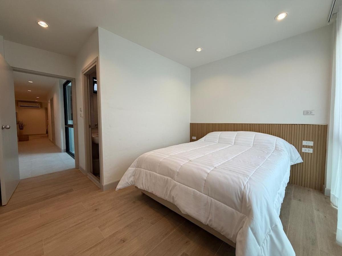 2 Bed & 2 Bath Suite, 4th Floor Bangkok