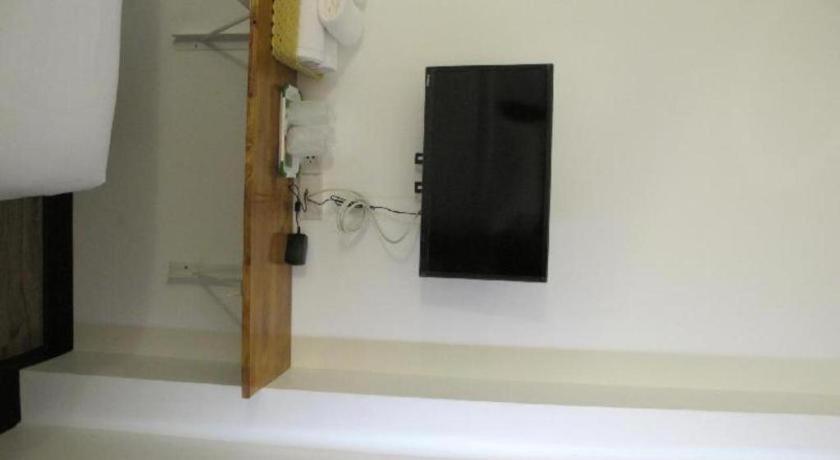 Hoppers Place Donmuang Hostel *