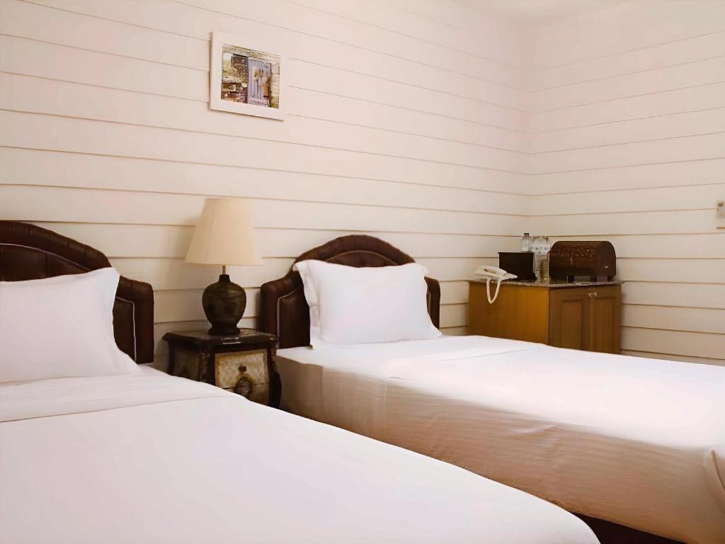 Ban Thungdang Housetel Hotel