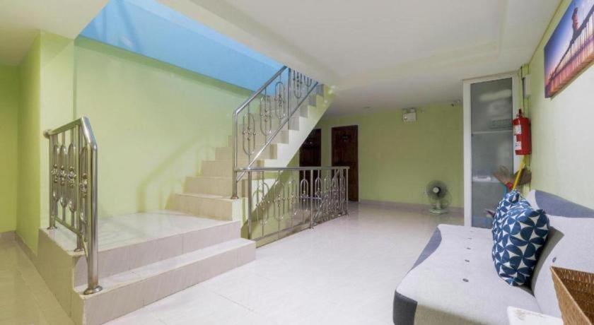 Oyo 818 Suksomboon Hotel Bangkok