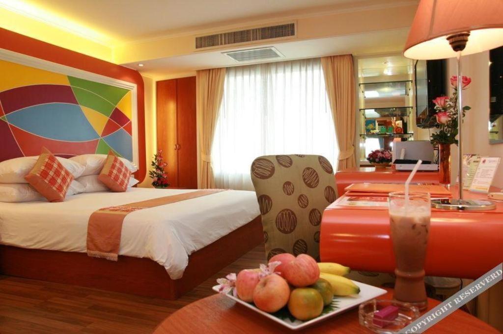 Hip Hotel