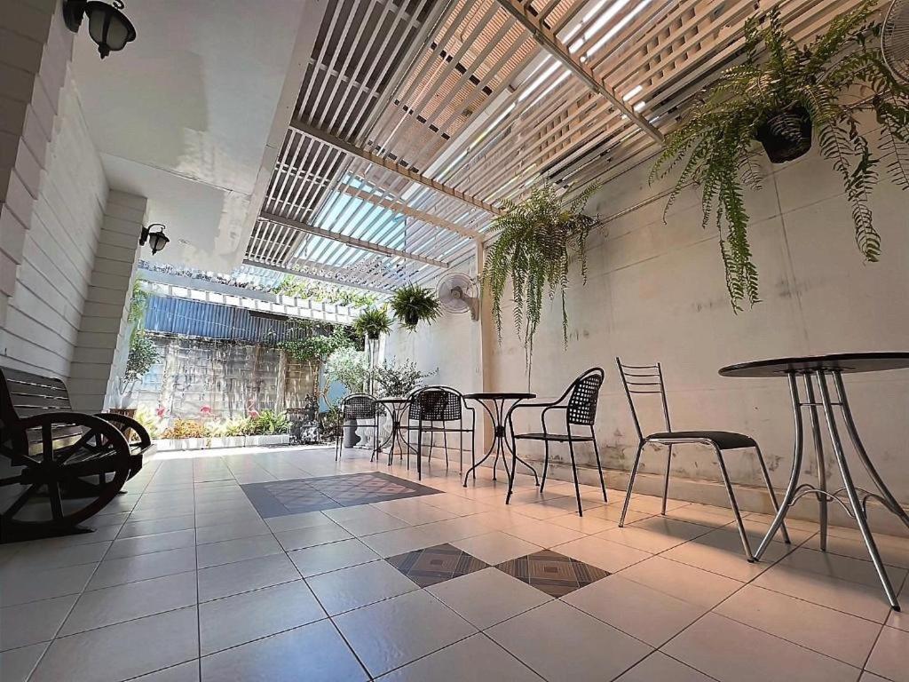 Ban Thungdang Housetel Bangkok